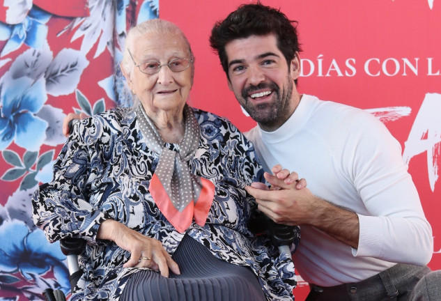 Miguel Ángel Muñoz y 'La Tata', en el estreno de su documental.