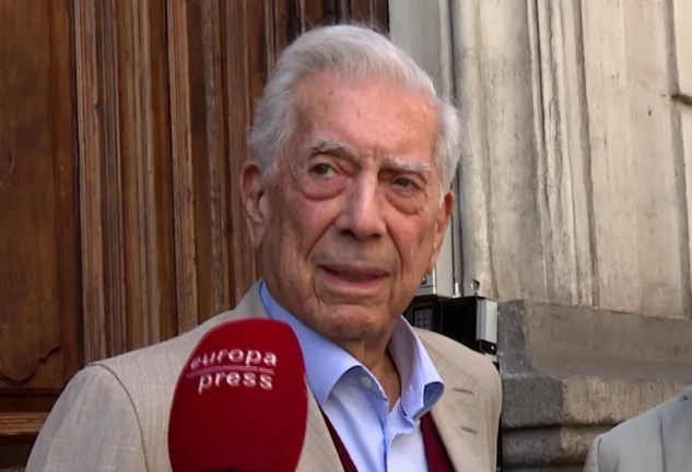 Mario Vargas Llosa hablando con Europa Press (EP)