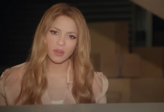 Shakira en un fotograma de su videoclip de 'Acróstico'
