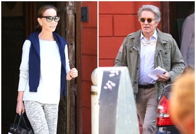 Isabel Preysler y Alfonso Díez saliendo por separado de un hotel de Sevilla.