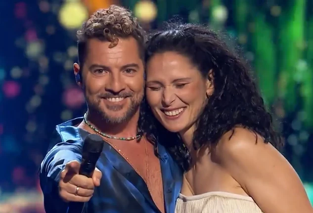 David Bisbal y Rosa López se mostraron de lo más emocionados con su actuación (Antena 3)