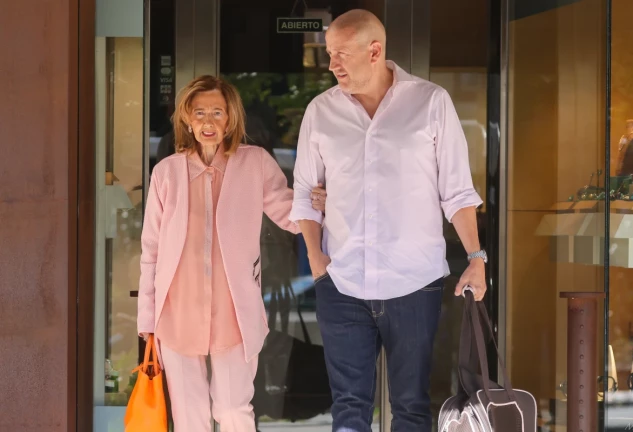 María Teresa Campos y Gustavo Guillermo, en una de sus últimas salidas.