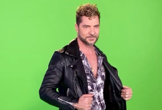 David Bisbal con un croma (redes)