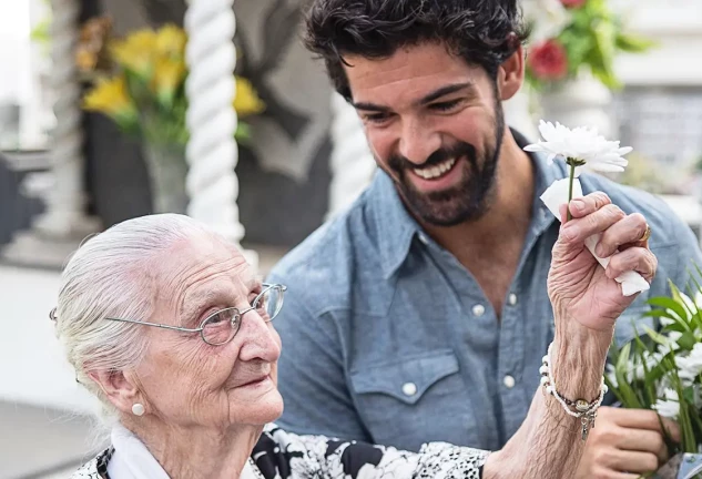 Miguel Ángel Muñoz junto a su Tata en una bonita imagen