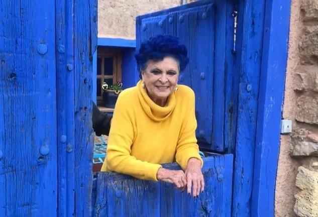 lucia-bose-en-su-casa-azul