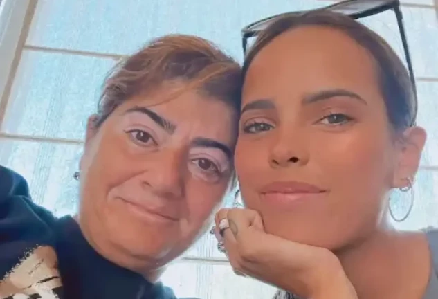 Gloria Camila y Marina en selfie portada