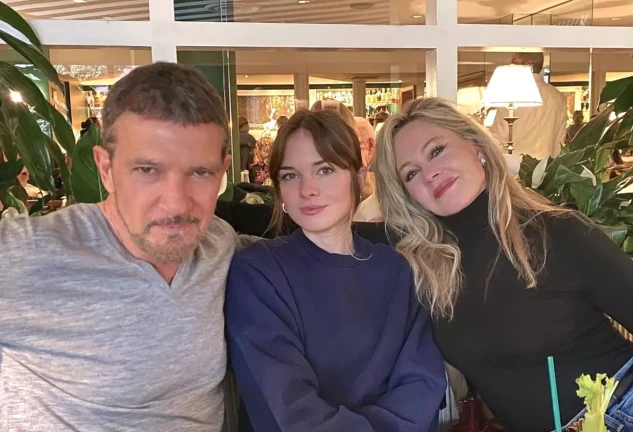 Antonio Banderas, Stella del Carmen y Melanie Griffith