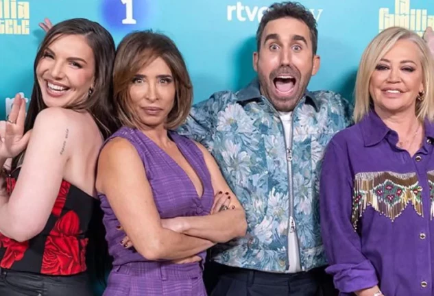 Inés Henand, María Patiño, Aitor Albizua y Belén Esteban en una imagen de phocotall promocional antes del estreno de La familia de la tele
