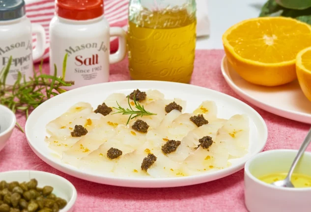Carpaccio de bacalao con tapenade