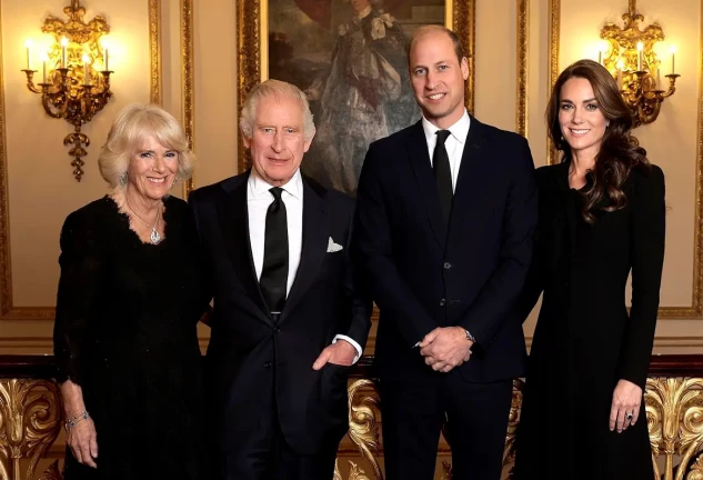Carlos y Camilla junto a Guillermo y Kate.