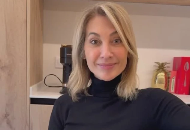 Mónica Pont en una imagen de redes vestida de negro
