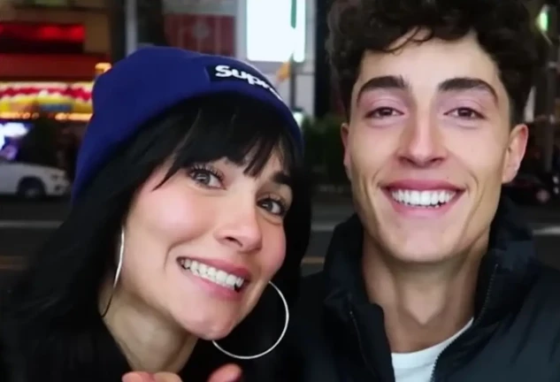Aitana y Plex