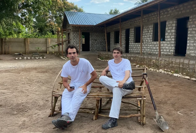 Los españoles Beltrán Tornos y Tristán Sartorius son los impulsores del hogar para hijos con discapacidad en Kenia.