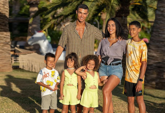 family cristiano ronaldo