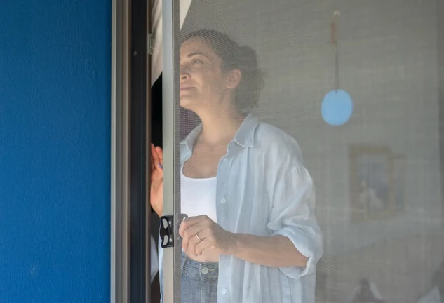 Mosquitera magnética para puertas 70x200 cm con cierre automático y fácil instalación