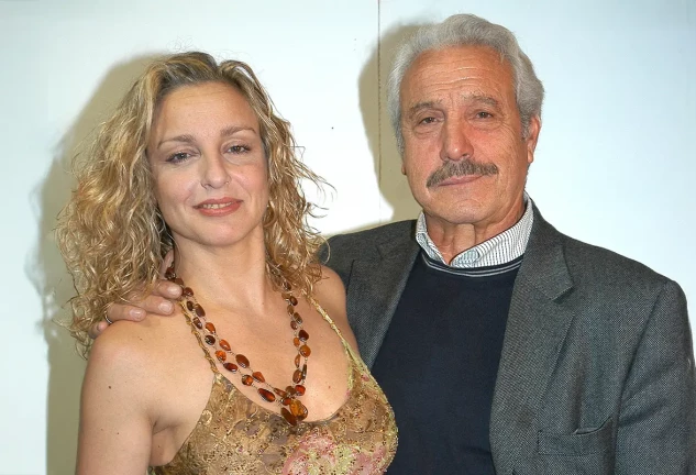 Manolo Zarzo posa junto a su hija Flavia Zarzo