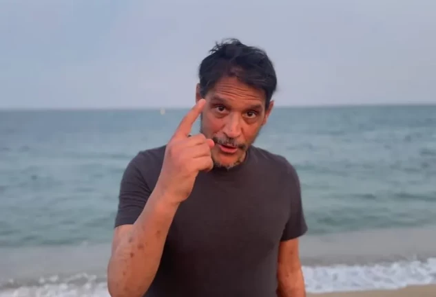 sergio peris mencheta baño mar rrss (4)