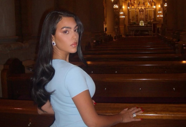 Georgina Rodríguez: así es el lujoso look con el que ha ido a misa