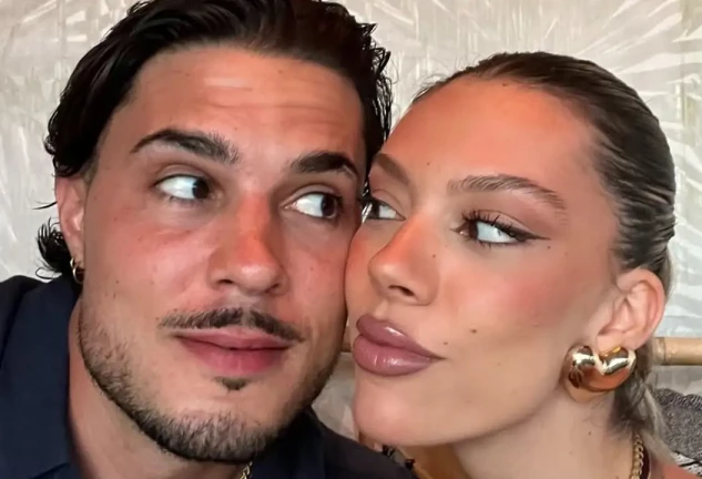 Las vacaciones en Ibiza de Alejandra Rubio y Carlo Costanzia.