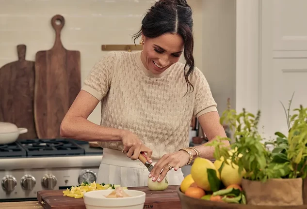 Meghan Markle cocinando