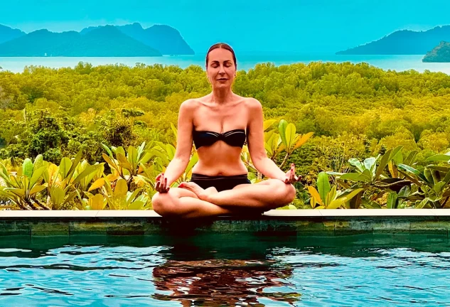 ana milan tailandia meditacion