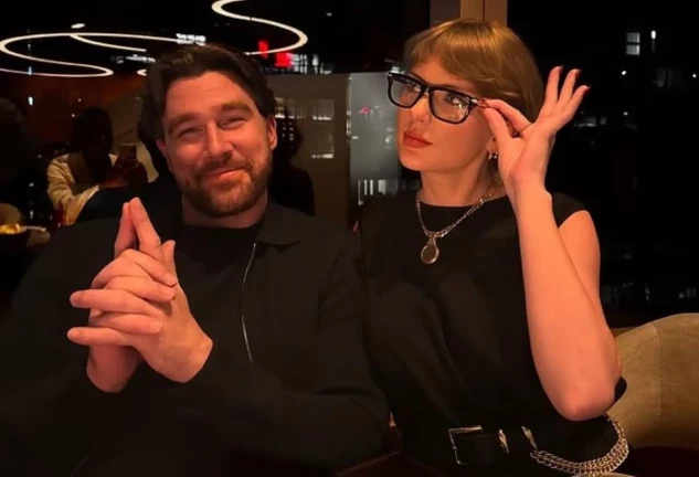 Travis Kelce y Taylor Swift en una imagen de redes