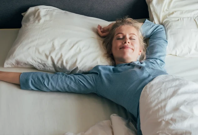 Mujer en la cama