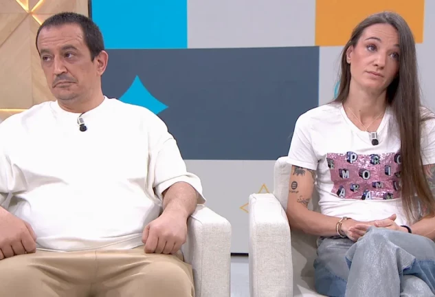 simon perez silvia charro espejo publico