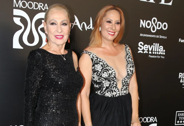 Rosa Benito y su hija Chayo en un photocall