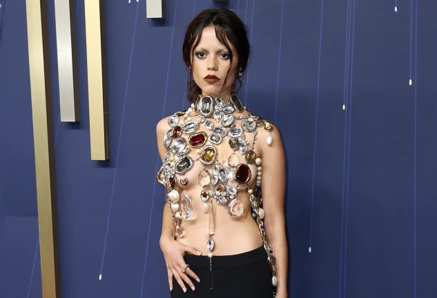 vestidos desnudos jenna ortega