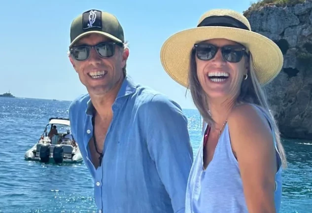 Manuel Escribano y Laura Sánchez sonrientes en una imagen de redes