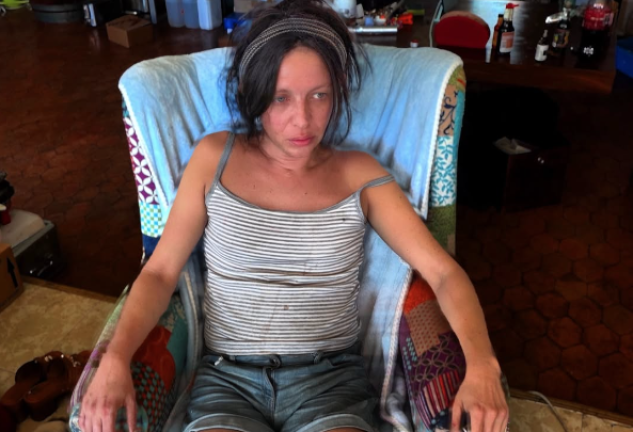 Sheila Devil vuelve a mostrar el terrible estado de la casa que heredó de Camilo Sesto