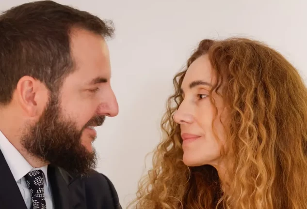 Borja Thyssen y Blanca Cuesta en una imagen mirándose