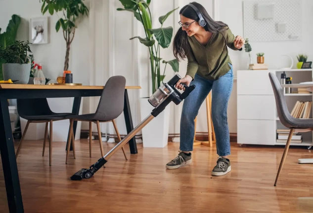 Aspiradora sin cable con tubo flexible