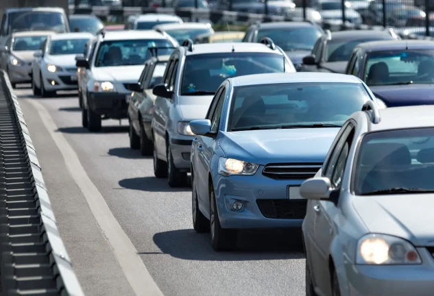 Coches en un atasco