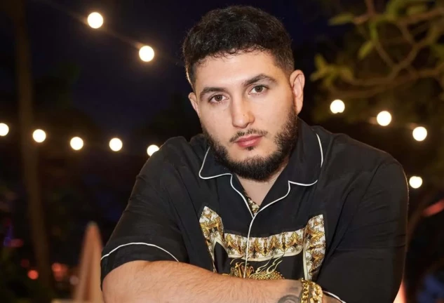 Omar Montes. Redes sociales.