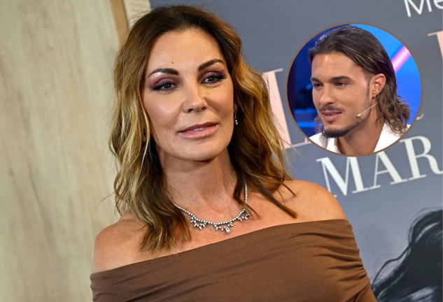 Mar Flores en un montaje con su hijo Carlo Costanzia