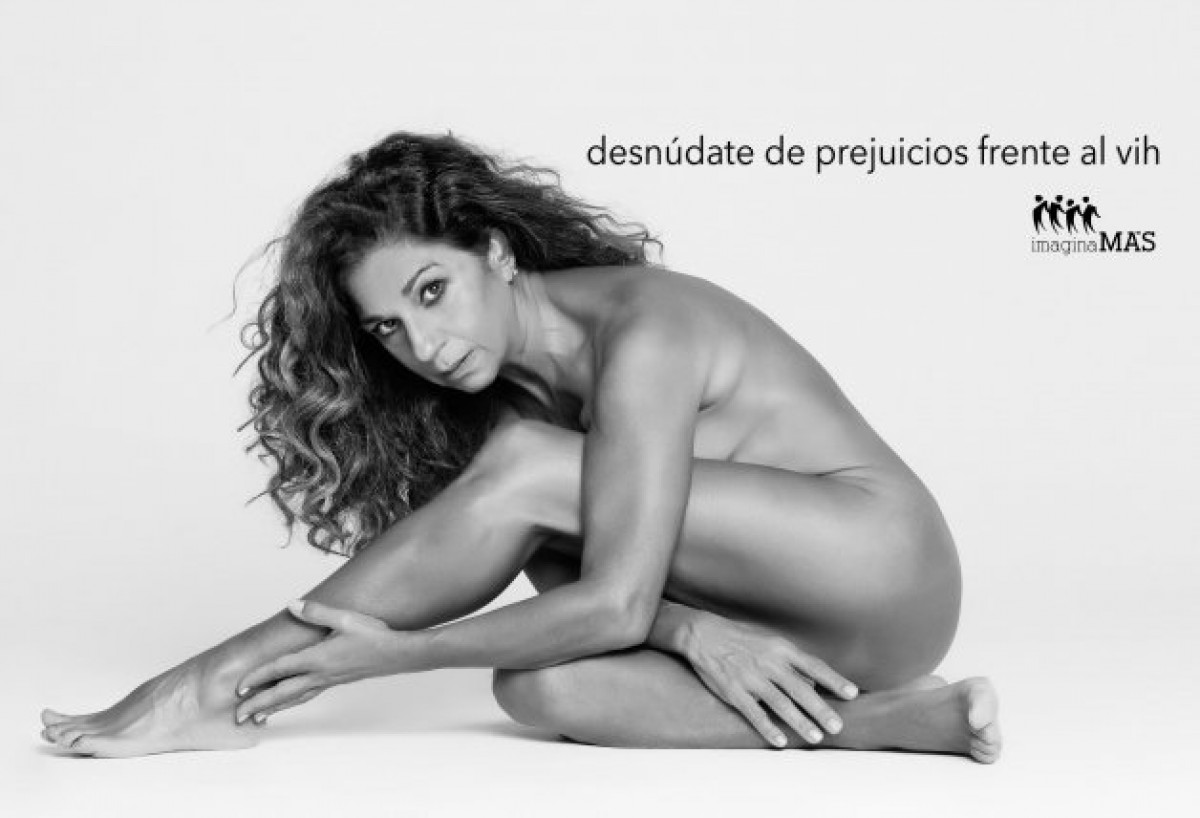 Lolita en una de las imágenes de la campaña contra el sida.