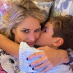 Alba Carrillo, abrazada a su hijo Lucas