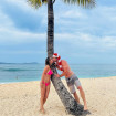Elsa Pataky y Chris Hemsworth pasando las navidades en la playa.