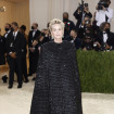 Sharon Stone en una imagen con un vestido negro en 2021