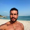 Mario Casas durante sus vacaciones de verano (Instagram)