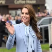 Kate Middleton saludando a sus súbditos.