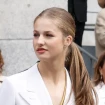 Leonor con el cabello recogido en una coleta larga