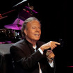MOS53. MOSCÚ (RUSIA), 17/10/2018.- El cantante español Julio Iglesias actúa durante el concierto ofrecido en el palacio del Kremlin en Moscú, Rusia, el 17 de octubre del 2018. Julio Iglesias celebra el 50 aniversario de su debut artístico. EFE/Sergei Chirikov
