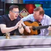 Los Morancos en 'El Hormiguero' con César Cadaval a la guitarra.