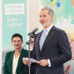 Felipe VI visitando el Centro de Educación Especial Purísima Concepción de Granada.