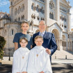Los hijos de Charlene y Alberto de Mónaco, Jacques y Gabriella, celebran su Primera Comunión: su álbum de fotos