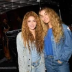 Shakira y Candela Márquez sonriendo juntas