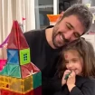 Antonio Orozco con su hija, Antonella.